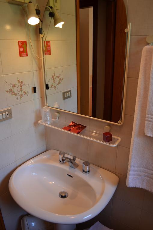 Hotel Pilotto Peschiera del Garda Extérieur photo