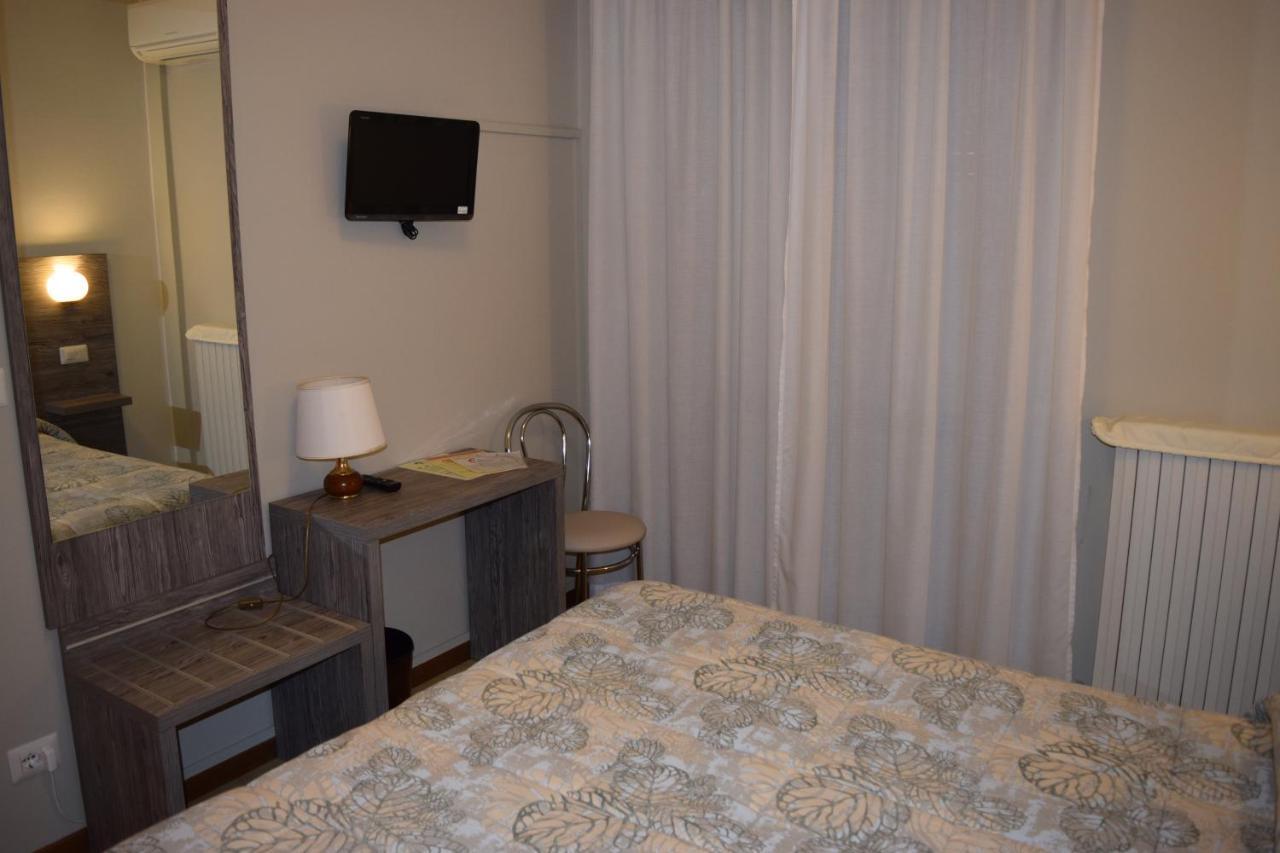Hotel Pilotto Peschiera del Garda Extérieur photo